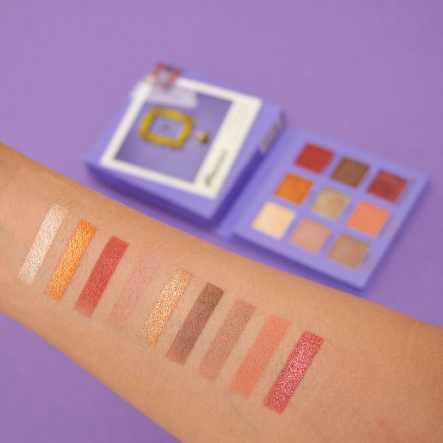 Makeup Revolution x Friends - Monica Eyeshadow Palette